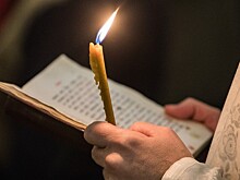 Священник отрицает обвинения в избиении жены