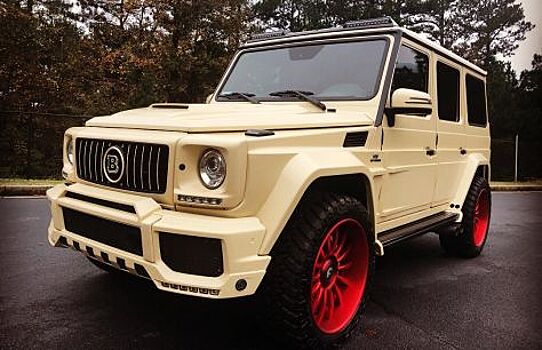 Этот Brabus Mercedes G550 выглядит так, как будто готов к военной службе