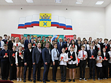 В Оренбургской области сотрудники полиции и Общественный совет приняли участие в церемонии вручения первых паспортов в рамках Всероссийской программ «Мы –граждане России!