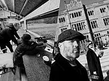 Актер Джейсон Стетхэм опубликовал редкие фото с женой Рози Хантингтон-Уайтли и детьми