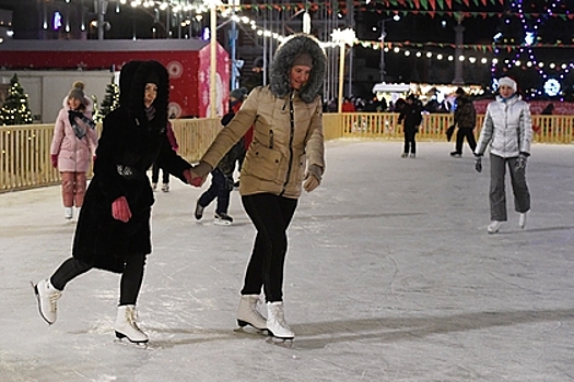 Россиянам рассказали о правилах катания на коньках в пандемию
