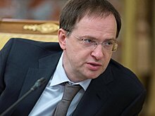 Мединский считает нужным сохранить репертуарный театр