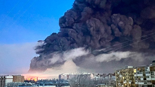 Площадь пожара на складах интернет-магазина в Петербурге выросла в 50 раз