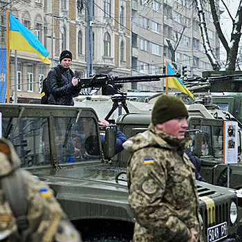 США урезают военную помощь Украине