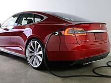 В электромобилях Tesla для включения полного автопилота обязательной будет запись видео