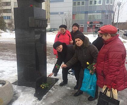 Бюст авиаконструктора Миля привели в порядок волонтеры из Выхина-Жулебина