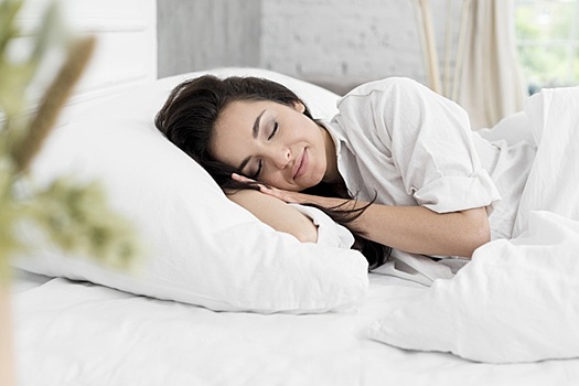 Какие болезни может вызвать сон на пуховых подушках