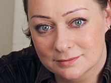 Актриса Мария Аронова показалась на публике в компании сына Владислава