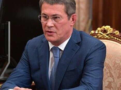 Радий Хабиров отметил заслуги Руслана Гизатуллина на посту в «Единой России»