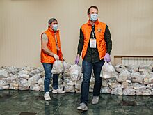 Кот без хвоста и парное молоко. Что поддерживает волонтера?