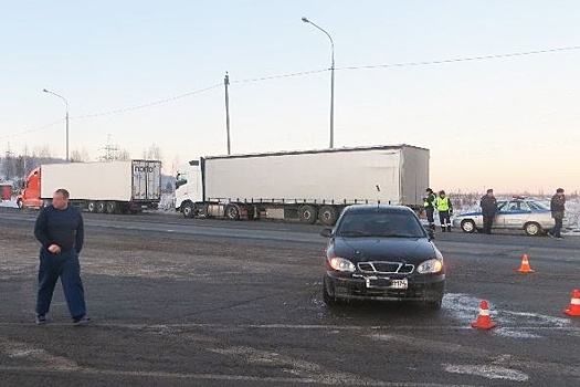 Южноуралец на ZAZ Chance сбил гаишника на обочине