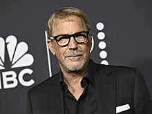 70-летний Кевин Костнер нашел новую возлюбленную на 24 года младше него