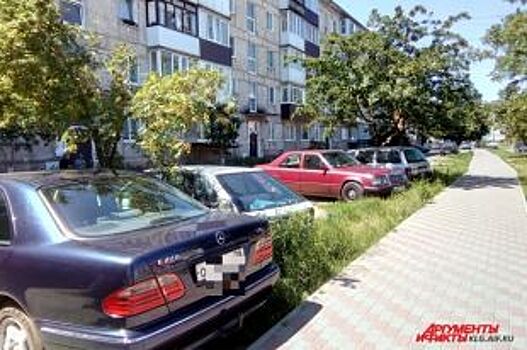 Полиция эвакуирует с улиц Калининграда бесхозные машины