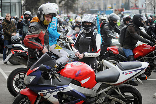 Мотопарад в честь открытия сезона начался в Москве