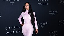 Ким Кардашьян снялась в золотом мини-платье почти за $8 тысяч