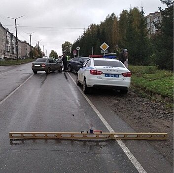 В Омутнинске столкнулось три легковушки