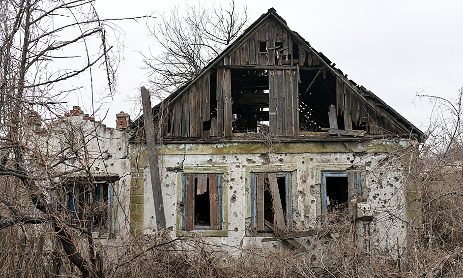 Разрушения в Марьинке Донецкой народной республики