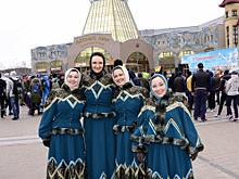 Праздник в новом формате: жители Ханты-Мансийска совершили экскурсию по центру города
