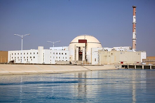 Россия построит вторую очередь АЭС "Бушер" в Иране