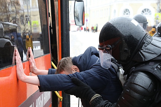 В Петербурге назначили аресты 38 участникам незаконной акции 2 февраля