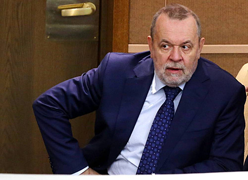 Глава пенсионного фонда России освобожден от должности