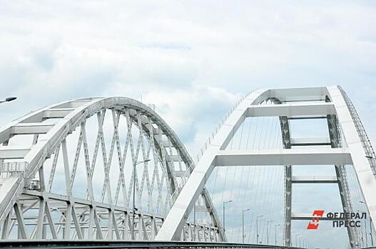 На Крымском мост открыли с одной стороны