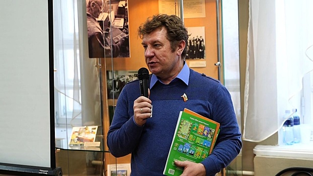 Вячеслав Кузнецов: Единые учебники для школьников остановят неограниченную вариативность 90-х