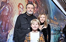 Учитель появился на премьере с детьми и без Пересильд, Киркоров — с дочерью, «забыв» сына дома