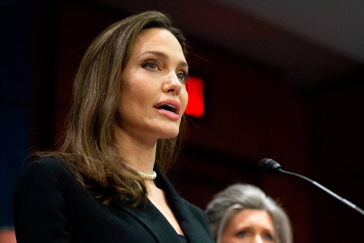 Джоли проиграла апелляцию по делу о продаже доли винодельни олигарху из России