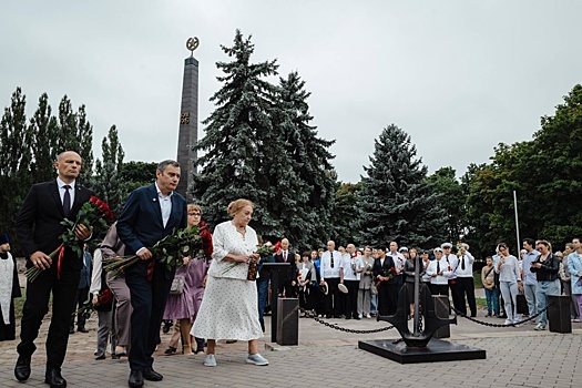В Курске почтили память погибших на одноименной подводной лодке моряков