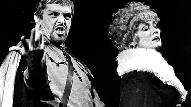 Катя Тихомирова и мадам Рубинштейн. Умерла Вера Алентова