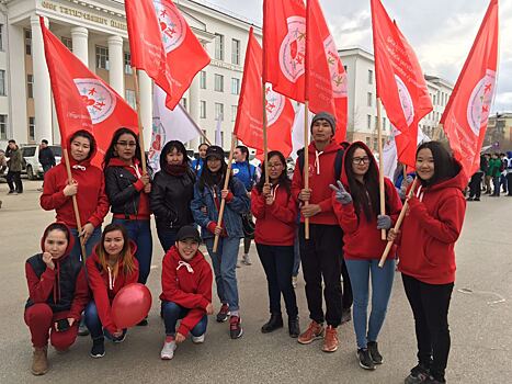 Союз молодежи профобразования Якутии принял участие в шествии ко Дню Республики