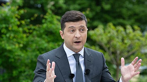 Зеленский сравнил свой отдых в Омане с отдыхом Порошенко на Мальдивах