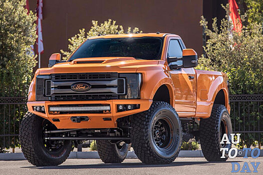 Ford показал сразу десять своих пикапов в ярком тюнинге