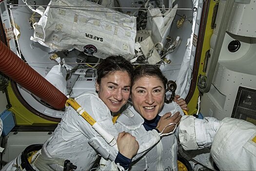 Дуэт женщин-астронавтов NASA снова выйдет в открытый космос