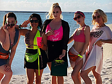 Сбросившая 30 килограммов актриса показала результат похудения в купальнике