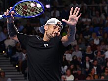 Ник Кириос: «Почему мы не можем взять видеоповтор, чтобы посмотреть, задел ли мяч сетку при подаче? В этом нет никакого ####### смысла»