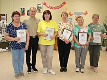 Благодарственные письма свердловского ЗакСо вручили сотрудницам центра соцобслуживания Кировского района Екатеринбурга