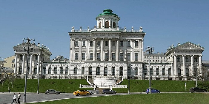 Дом Пашкова организует дискуссию "Голоса Отечества"