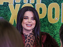 «Сексуальна!»: Королева обратилась к маме, отмечающей 80-летие