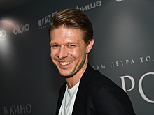 Никита Ефремов появился на публике с новой возлюбленной