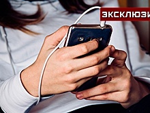 Авиаэксперт рассказал, почему не обязательно выключать телефон во время полета