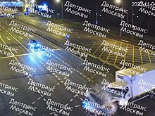 На Профсоюзной улице в Москве произошло ДТП с участием двух автомобилей