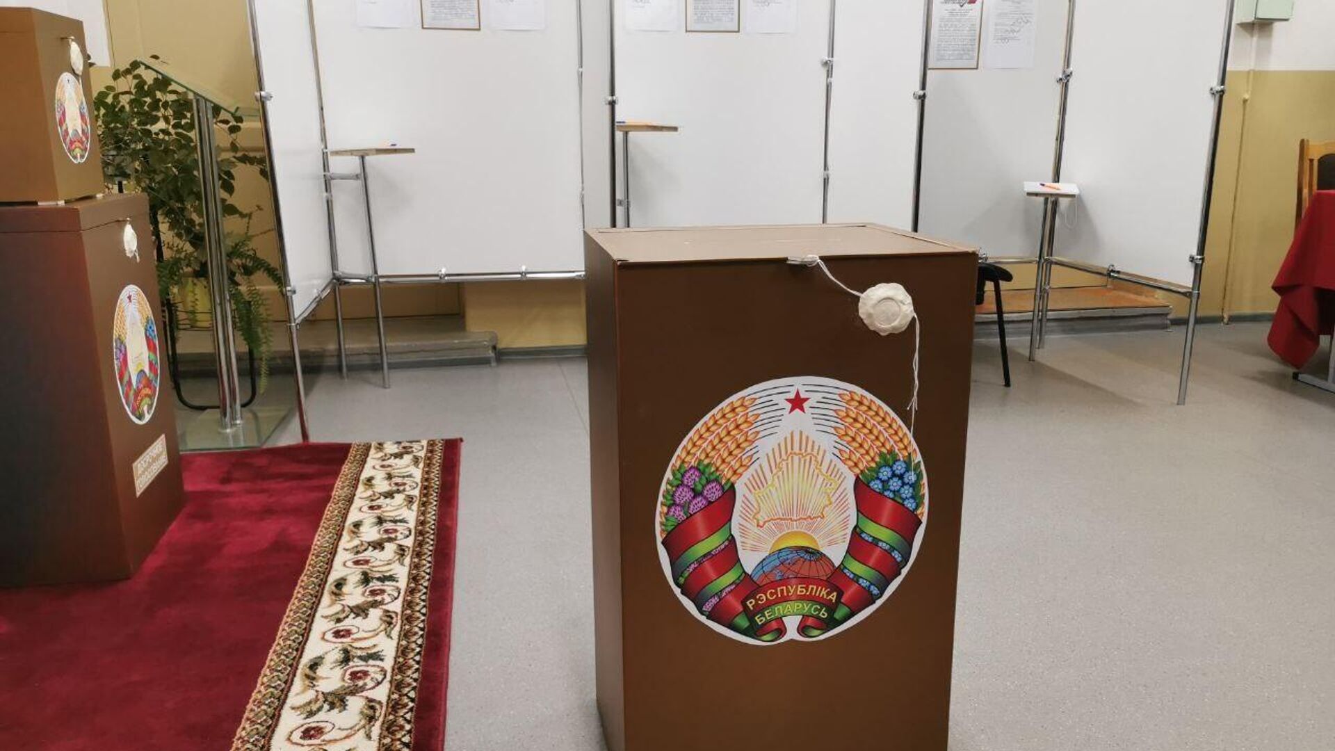 Явка на выборах депутатов в Беларуси по состоянию на 14:00 составила 59,17%