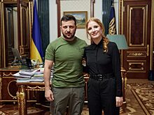 Американцы обрушились на Зеленского после фото с голливудской актрисой
