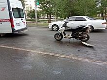 Водитель маршрутки в Уфе врезался в мопед с двумя подростками