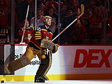 Российский вратарь Тарасов признан второй звездой дня в НХЛ