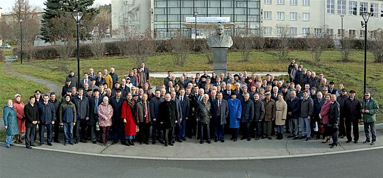 Макеевские чтения собрали в Миассе академиков РАН и представителей ВМФ России