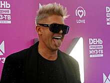 Певец Митя Фомин призвал смотреть на дело Долиной более глобально