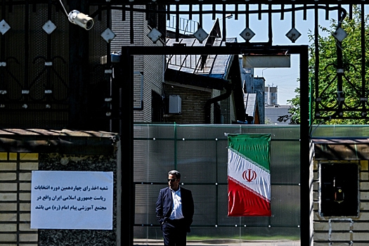 Мешают развитию: Иран высказался о расширении санкций США